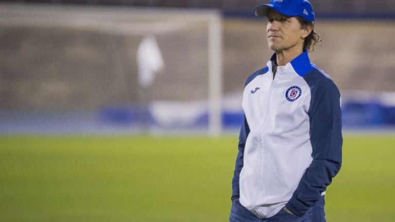 Jaime Ordiales durante un entrenamiento con Cruz Azul