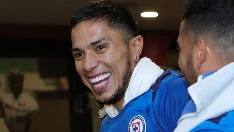 Titán Salcedo en un entrenamiento con Cruz Azul