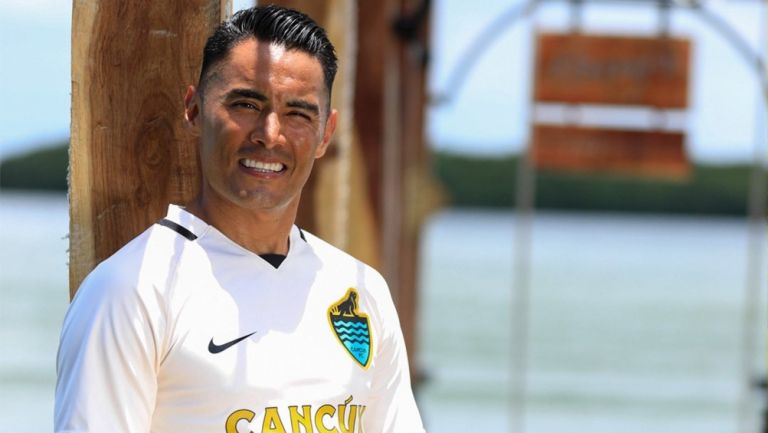 Gallito Vázquez fichó por Cancún FC