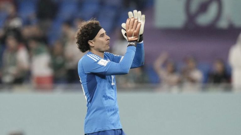 Paco Memo en un partido con la Selección Mexicana