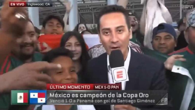 Aficionado mexicano se le 'olvida' el español en entrevista tras el título del Tri en Copa Oro