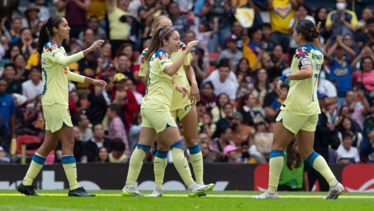 Katty Martínez en celebración de gol