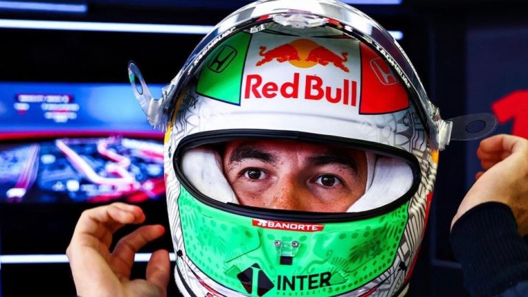 Checo Pérez tiene contrato con Red Bull hasta finales de 2024