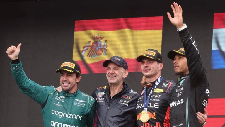 Podio de Red Bull, Aston Martin y Mercedes