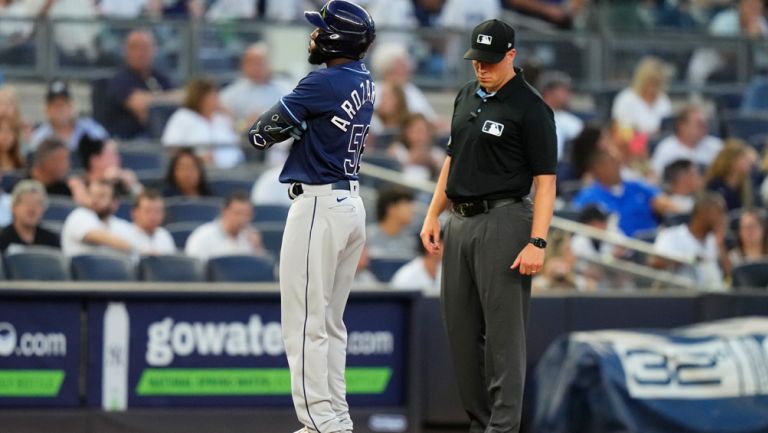 Randy Arozarena conecta cuadrangular en victoria de Rays sobre Yankees