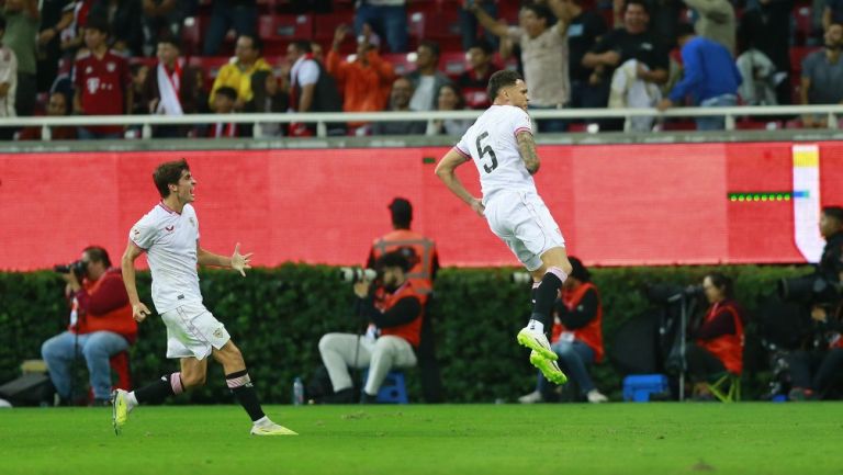 Sevilla se impone al Real Betis en el Derbi Sevillano jugado en el Estadio Akron 