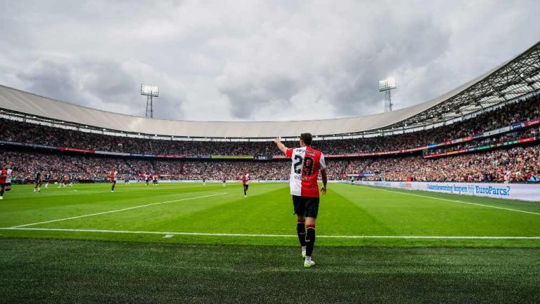 Santi Giménez cuesta entre 30 y 40 millones de euros, señala prensa neerlandesa