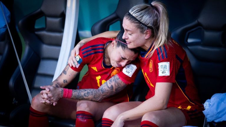 Jenni Hermoso rompe en llanto con Alexia Putellas tras avanzar a Semifinales del Mundial Femenil