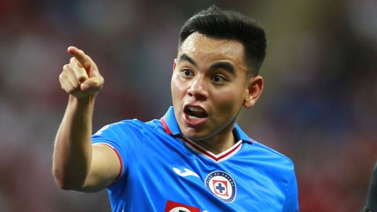 'Conejo' Pérez reconoce que 'Charly' Rodríguez puede salir de Cruz Azul