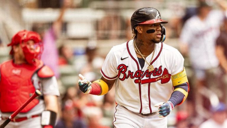 Ronald Acuña llegó a los 30 cuadrangulares y 60 bases robadas