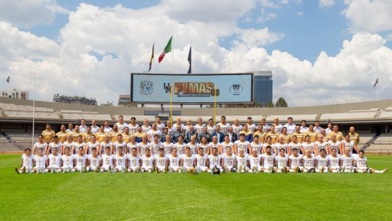 Pumas CU en la foto oficial de la temporada 2023 de la ONEFA