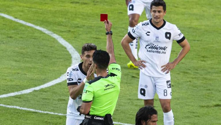 ¡No sólo es América! Kevin Escamilla aseguró que Pumas también es 'favorecido' por el arbitraje