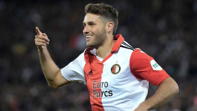 Santiago Giménez celebrando un gol con el Feyenoord