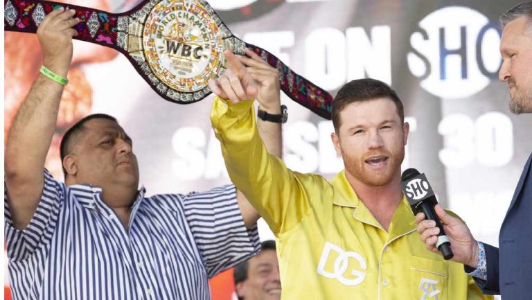 ¡Recompensa a sus fans! Canelo agradeció el apoyo a sus seguidores e invita los tragos