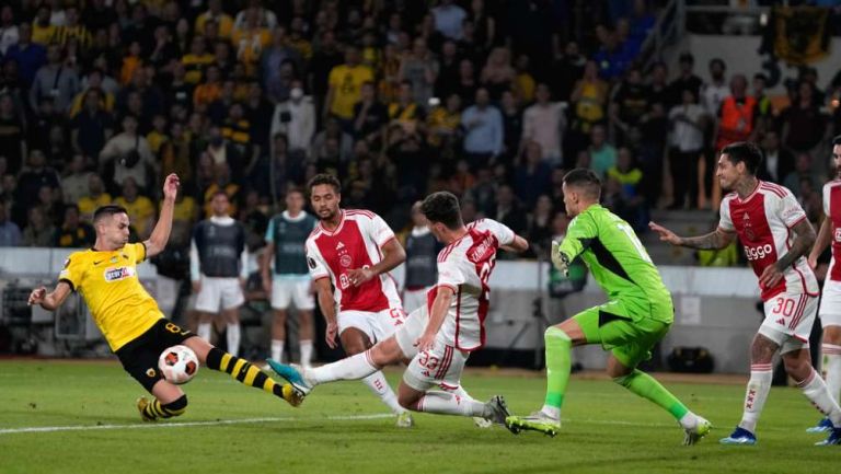 AEK rescató el empate ante Ajax y se mantiene líder de su grupo en Europa League