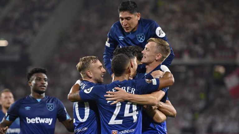 Edson Álvarez jugó todo el partido en la victoria del West Ham ante Friburgo