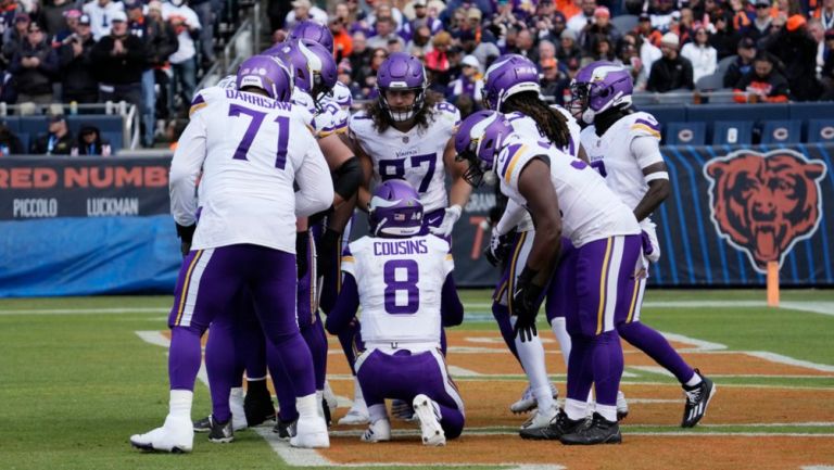 Kirk Cousins guía el triunfo de Vikings sobre Bears; Justin Fields salió lesionado