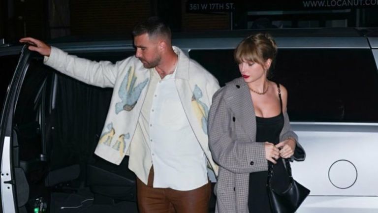 Travis Kelce y Taylor Swift son captados tomados de la mano en una cita en Nueva York