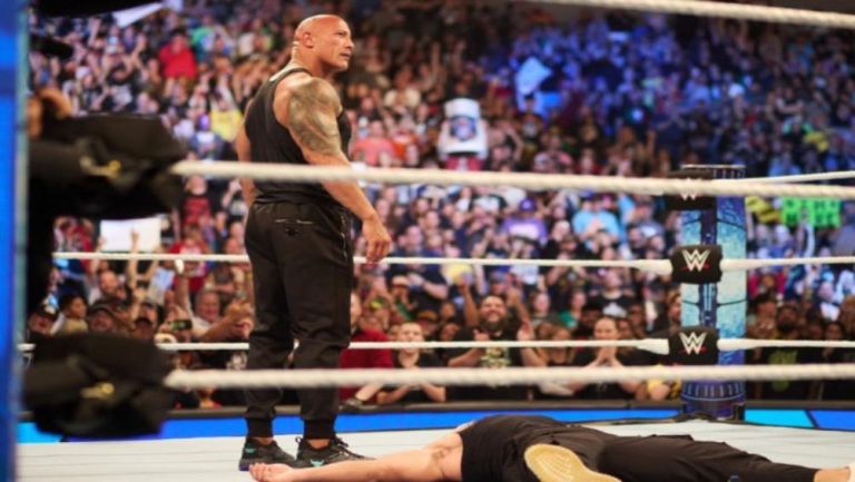 Descartan pelea entre The Rock y Roman Reigns para Wrestlemania 40