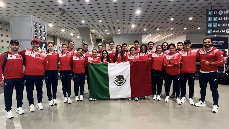 La delegación mexicana de natación