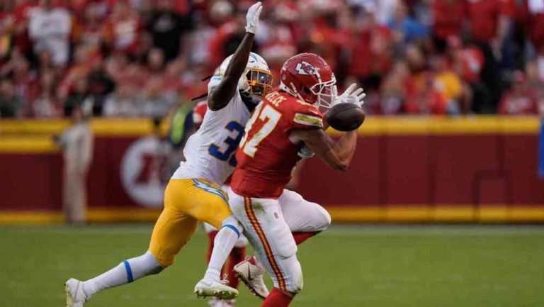 NFL: Kansas City derrotó a a Los Ángeles Chargers de la mano de Travis Kelce