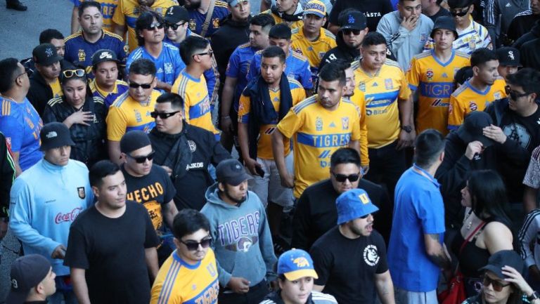 Autoridades niegan acceso a cientos de aficionados de Tigres al Estadio Jalisco