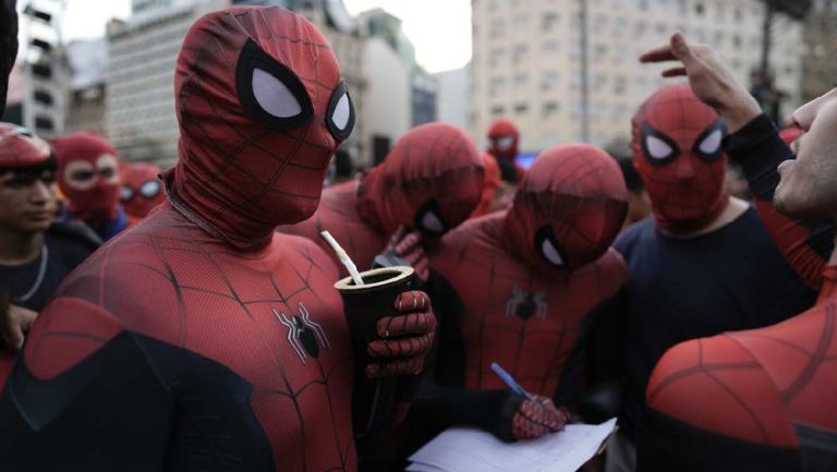 Convocatoria de 'Spider-man' en el Obelisco de Argentina rompió un récord Guinness