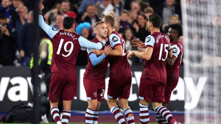 Con Edson Álvarez como titular, West Ham eliminó al Arsenal en la Copa de la Liga