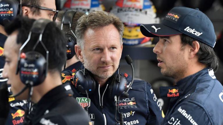 Pérez junto a Christian Horner