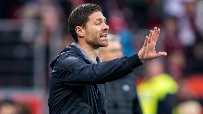 Xabi Alonso y Bayer Leverkusen ganan e igualan el mejor inicio en la Bundesliga