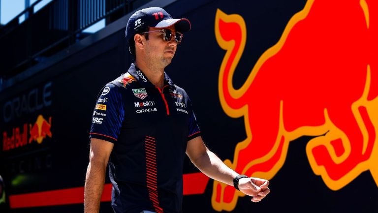 Checo Pérez confesó tener bajón emocional por competencia con Verstappen