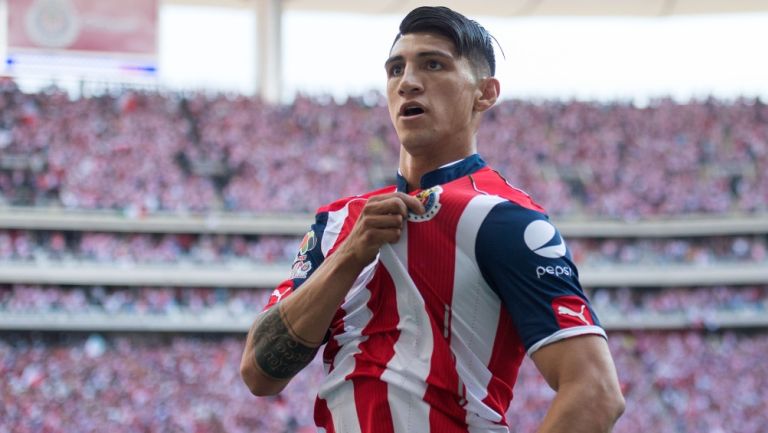 Alan Pulido y su mensaje a Chivas: 'Me encantaría retirarme allá'