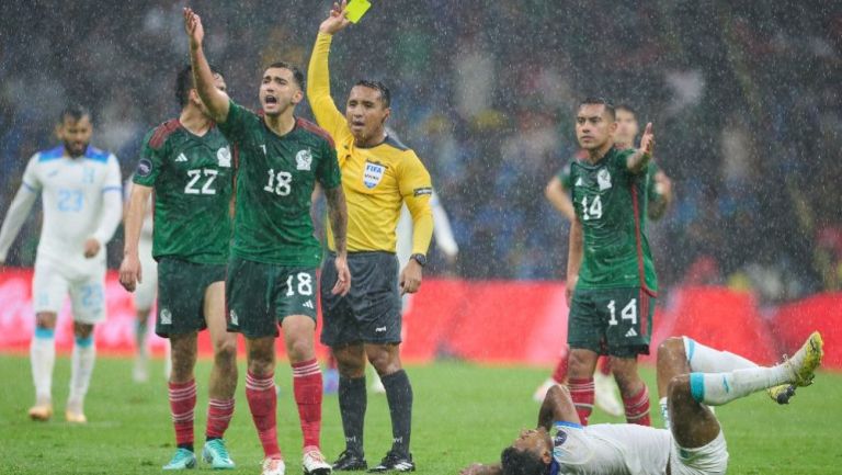 ¿Cuántos minutos perdió Honduras en el duelo ante México? Recuento jugada por jugada