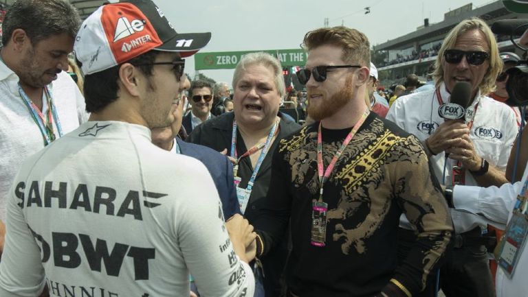 Apoyo para 'noquear': 'Canelo' Álvarez visita Abu Dhabi para echarle porras a 'Checo' Pérez