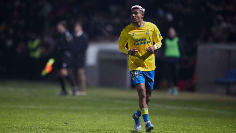 Julián Araujo entra de cambio en la victoria agónica de Las Palmas en la Copa del Rey