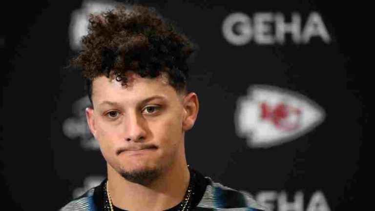 Patrick Mahomes 'enloqueció' contra los oficiales 