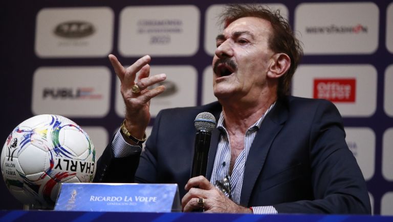 La Volpe en conferencia de prensa