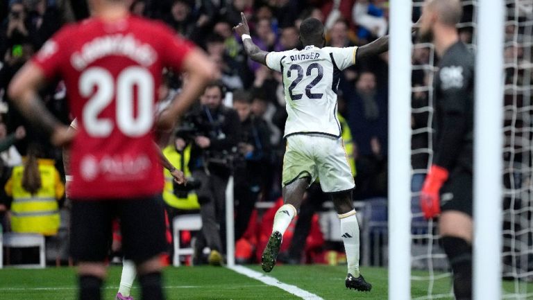 Antonio Rüdiger celebrando el gol del triunfo 