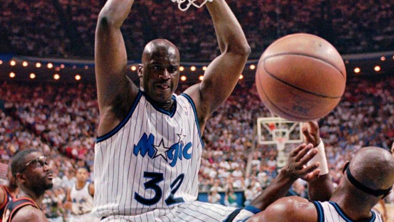 Magic retirará camiseta número 32 de Shaquille O'Neal