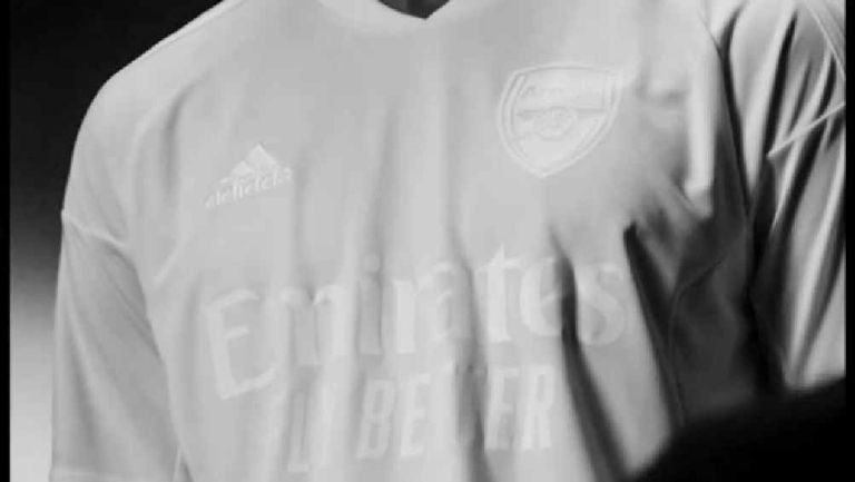 Arsenal estrenará uniforme blanco, por campaña contra violencia juvenil