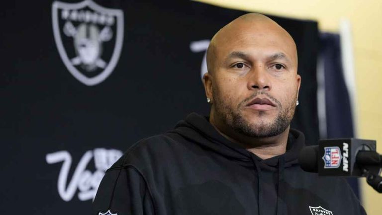 Antonio Pierce sobre seguir siendo HC de los Raiders: 'Con suerte, me lo he ganado'