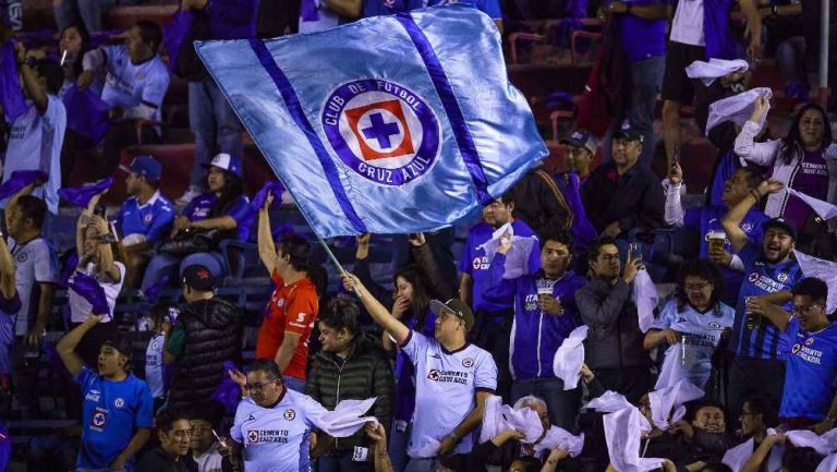 ¡Respondió la afición! Cruz Azul registró su mejor entrada en un debut en casa 