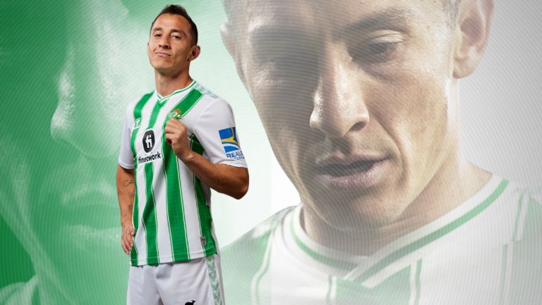 Betis recuerda con nostalgia el día que anunciaron el fichaje de Andrés Guardado