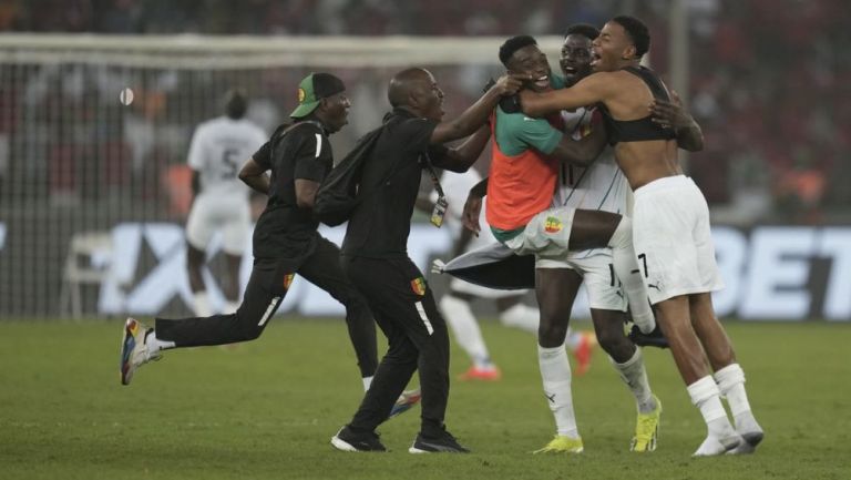Guinea hace historia y llega a los Cuartos de Final