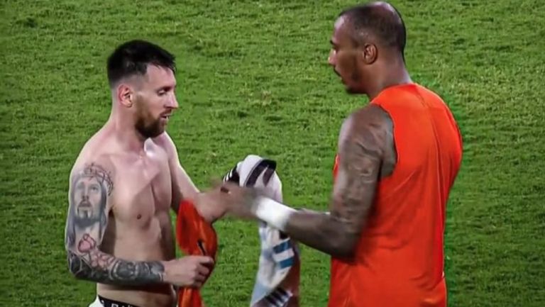 Portero que cambió jersey con Messi revela que se sorprendió al enterarse por qué el argentino lo eligió