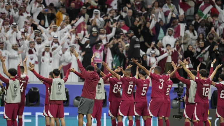 Copa Asiática: Qatar sufrió, pero eliminó a una Palestina que sorprendió en el torneo