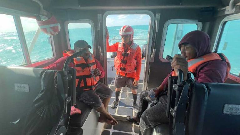 Rescatan a pescadores que pasaron cuatro días a la deriva en el puerto de Celestún, Yucatán