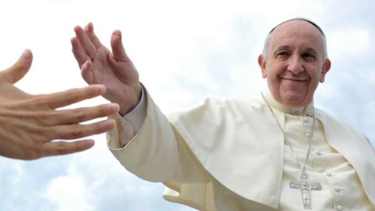Papa Francisco suspende audiencia del lunes por leve resfriado