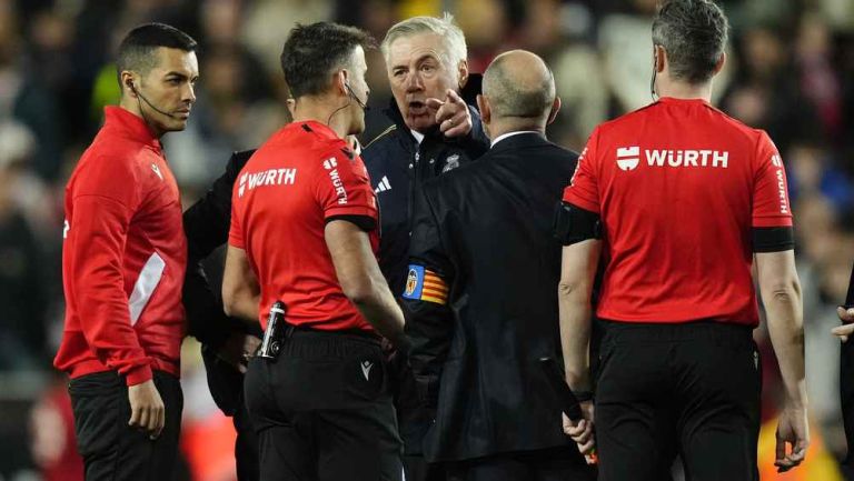 Carlo Ancelotti se mostró incrédulo ante el final en Mestalla: 'Es algo inaudito, nunca me había pasado'