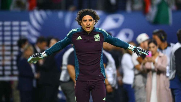 Guillermo Ochoa brilló en la victoria de la Selección Mexicana 